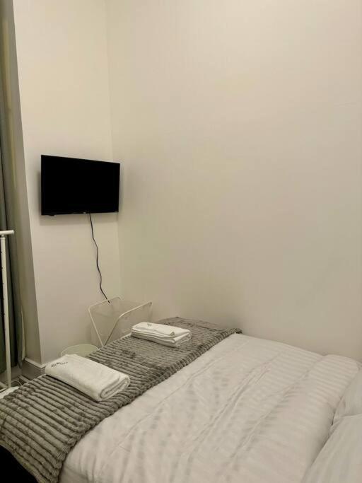 4 Bedroom Entire Flat, Kings Cross Road Apartament Londra